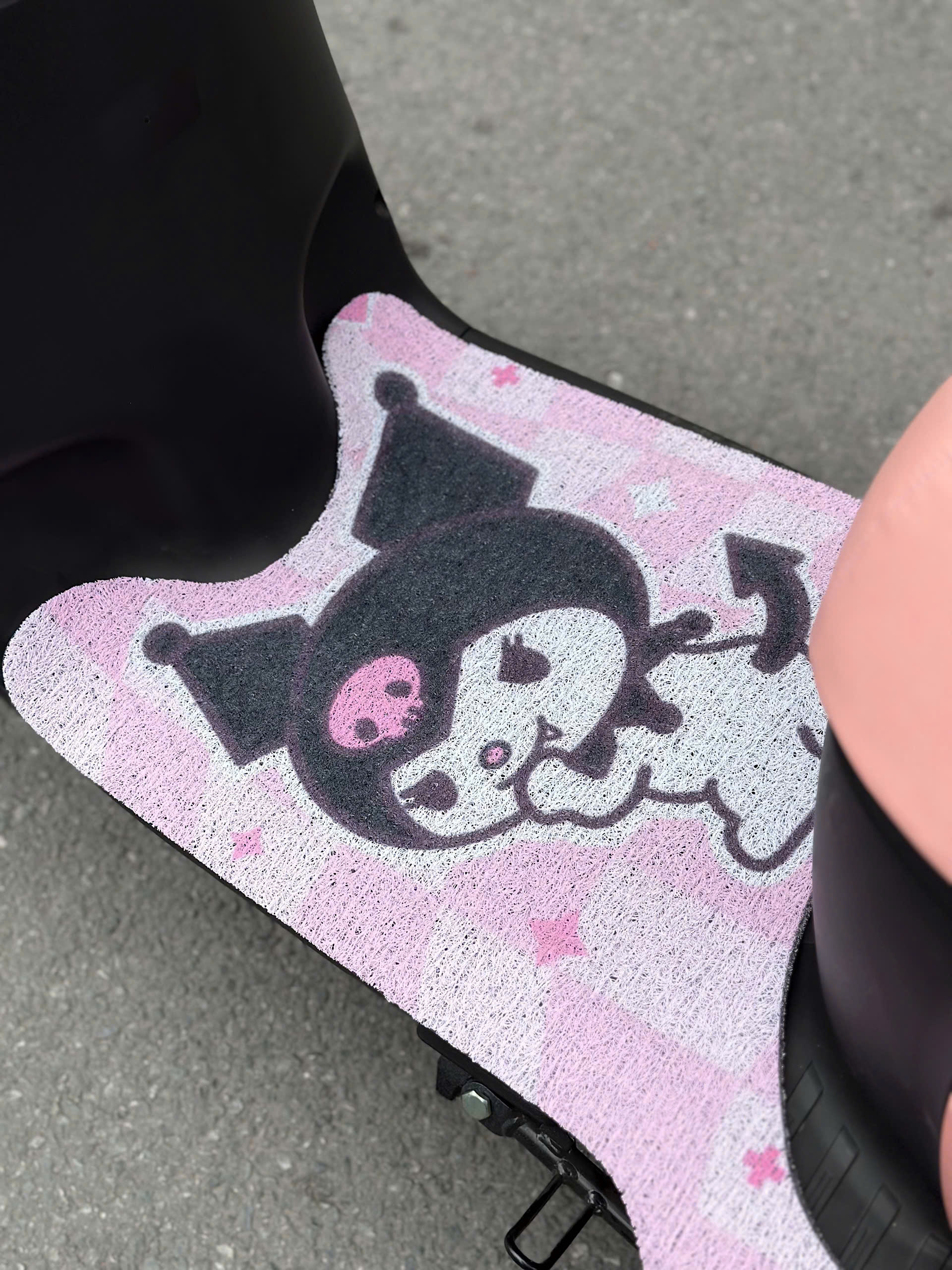 VinFast Motio Hồng Cam – Tặng Thảm Anime Siêu Cute