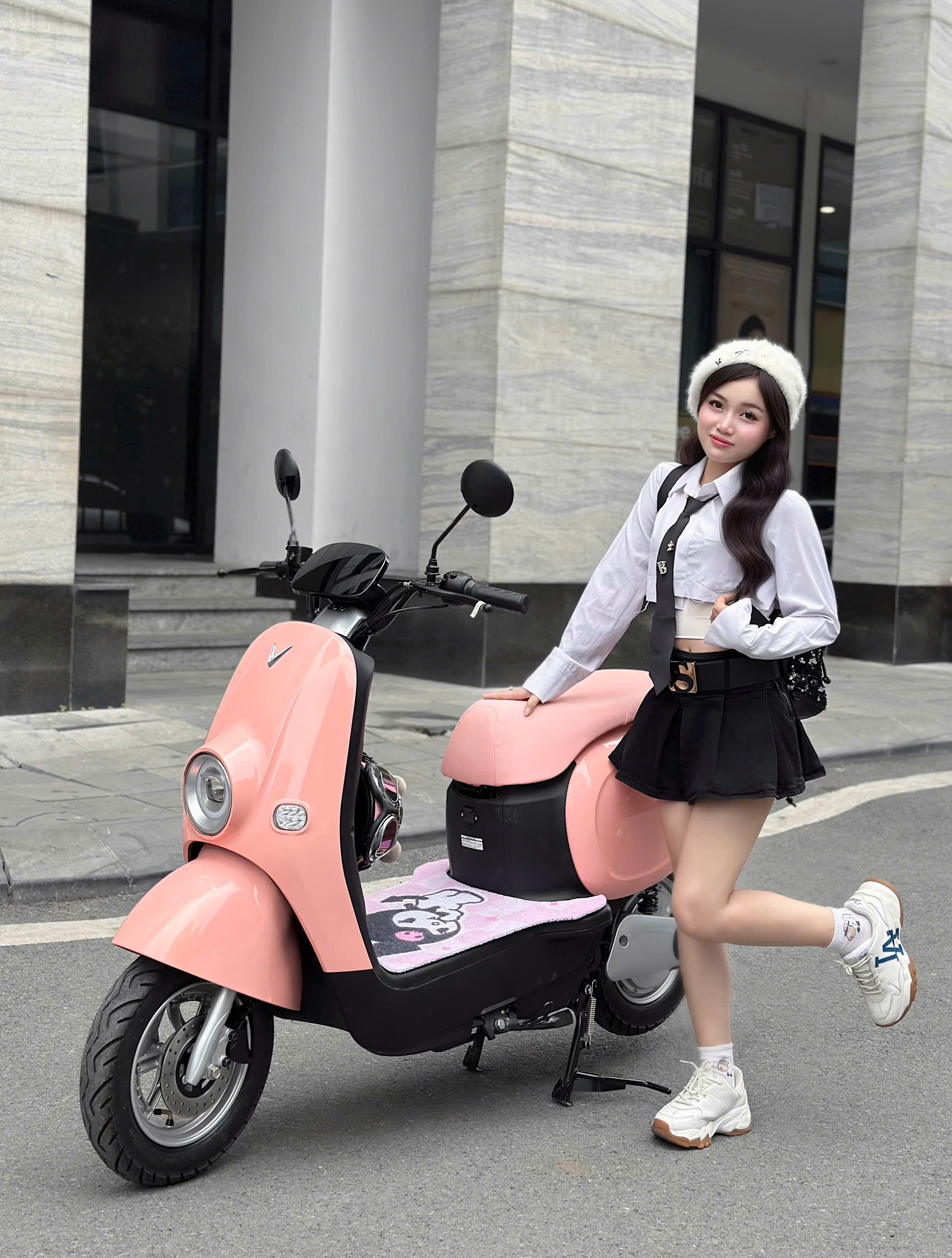 VinFast Motio Hồng Cam – Tặng Thảm Anime Siêu Cute